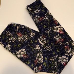 LULAROE Floral Leggings Size OS